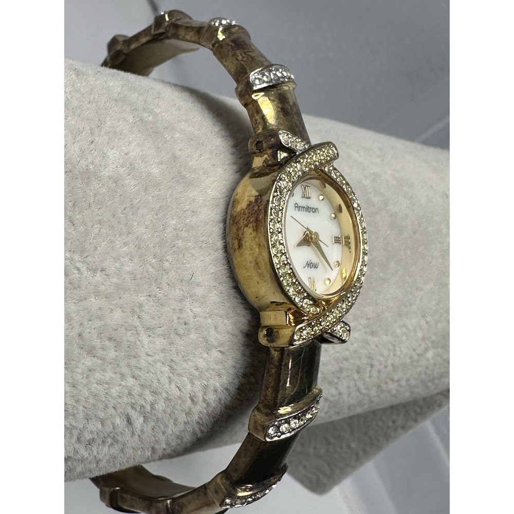Armitron Now‎ 75/2317 New Battery MOP Ladies Watch 19MM 6.25" L72 - Picture 3 of 9